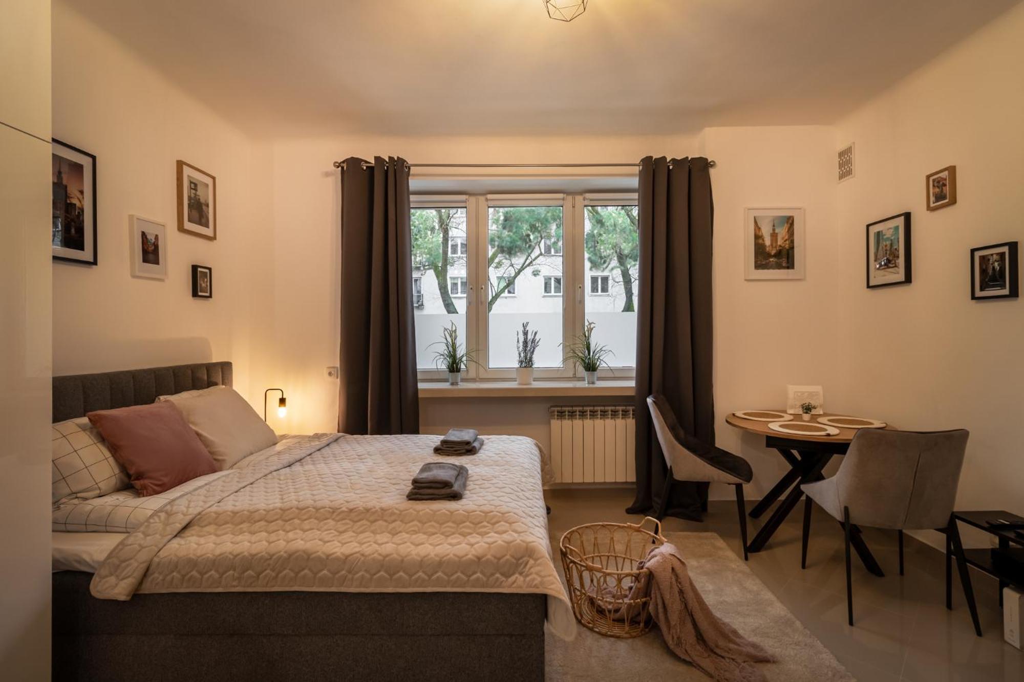 - Great Location- Center - Orla
